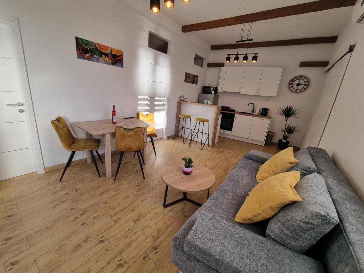 Apartments Gogi Živogošće المظهر الخارجي الصورة